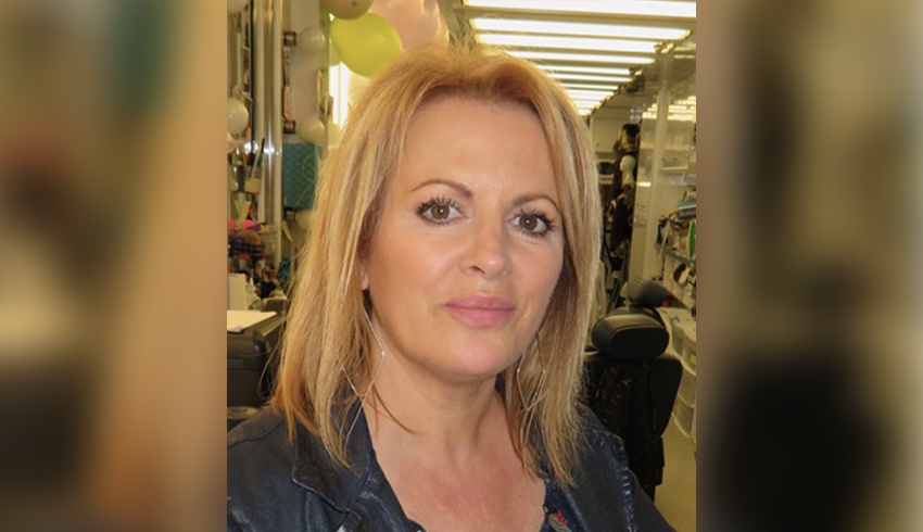 Celebrity Makeup Artist & Eminence Organics Fan Wins Award